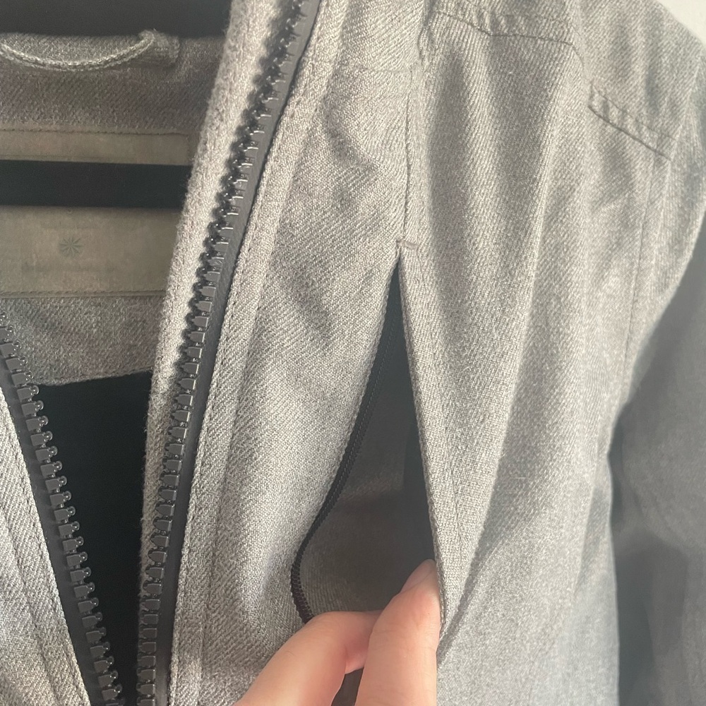 Athleta Cascades Parka Jacket winter coat size small great condition Grey - Picture 5 of 13